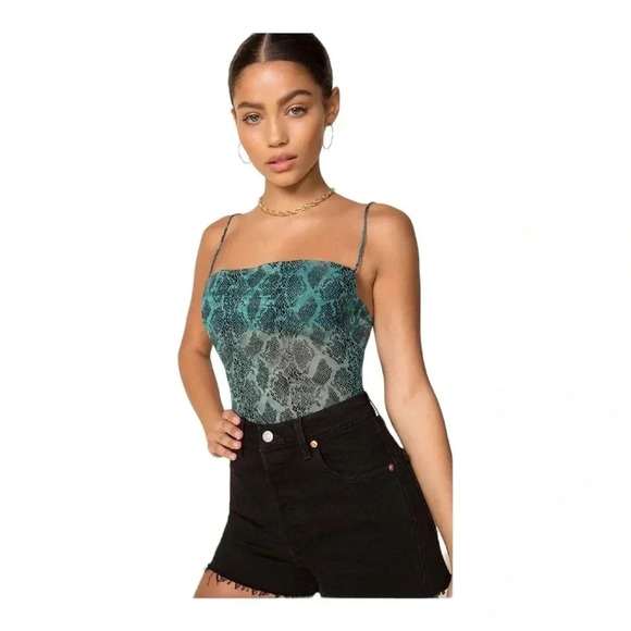 Revolve Superdown Becca Square Neck
Top in Teal Snake size M. NWT - Picture 6 of 10